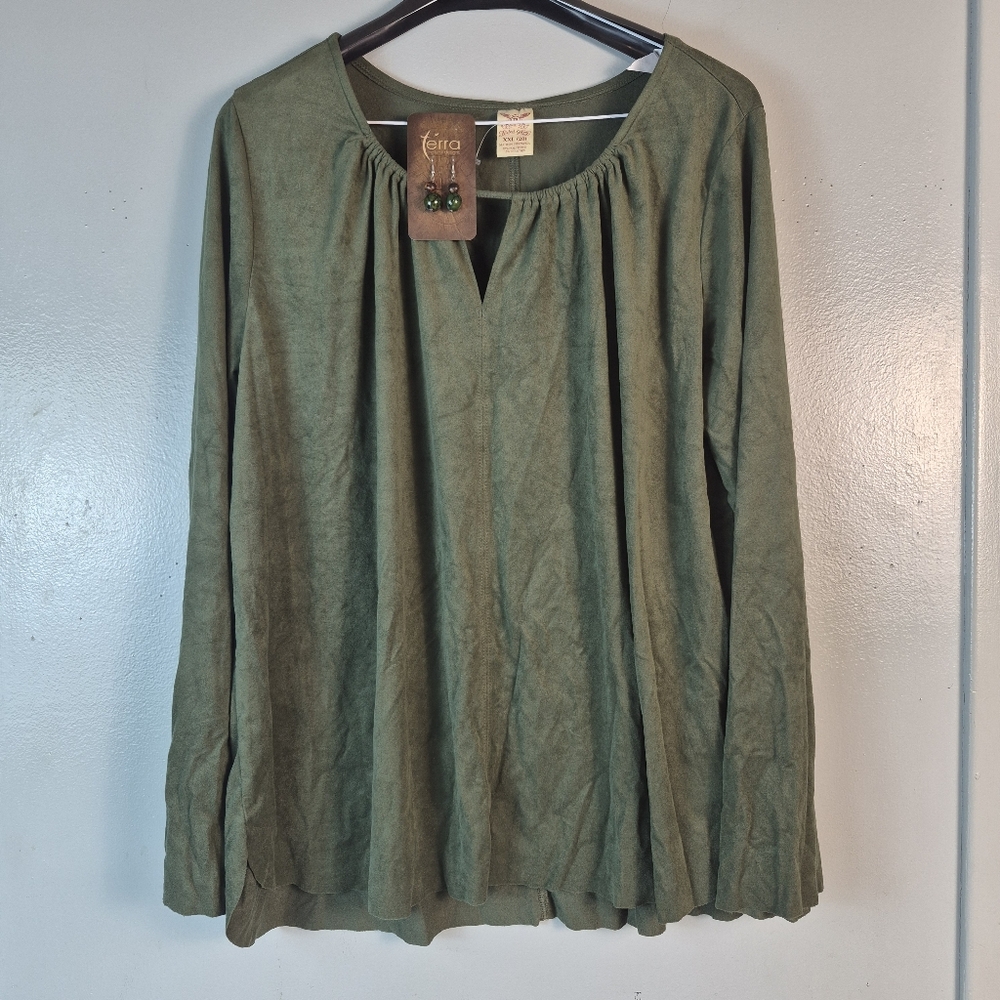 Faded Glory Blouse Women 2XL Long Sleeve Soft Suede with HM Ear-ring Bundle